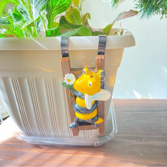 Plant pot hugger - Picture 11 of 12